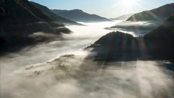 Zeitraffer Des Nebels Tal Der Sich Wie Wellen Ozean Verhält — Stockvideo