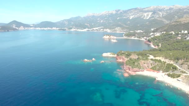 Riprese Aeree Della Bellissima Costa Montenegrina Sul Mare Adriatico Budva — Video Stock