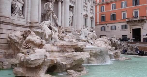 Fonte Trevi Roma Itália Fluindo Durante Dia Câmera Lenta — Vídeo de Stock