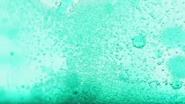 Macro Shot Van Helder Blauw Water Met Veel Sprankelende Belletjes — Stockvideo