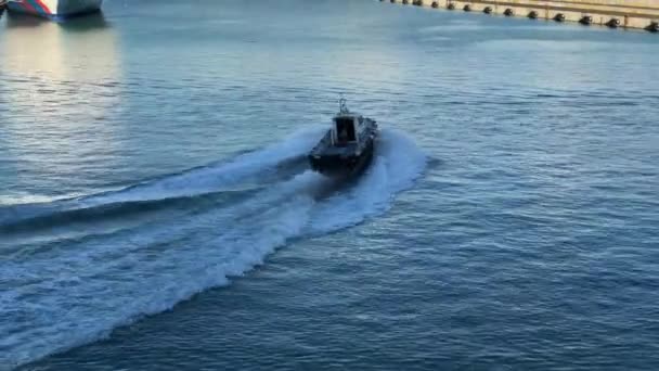 High Power Motor Boat Turning Harbour Leaving Large Wake Wave — Stock Video