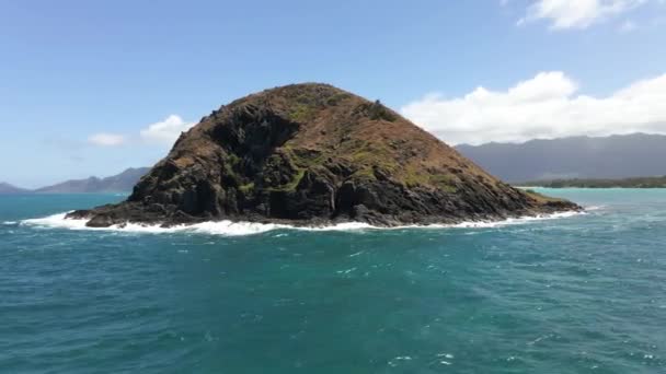 Alacsony Szög Söpörni Körül Hátsó Oldalán Mokulua Szigetek Kailua Hawaii — Stock videók