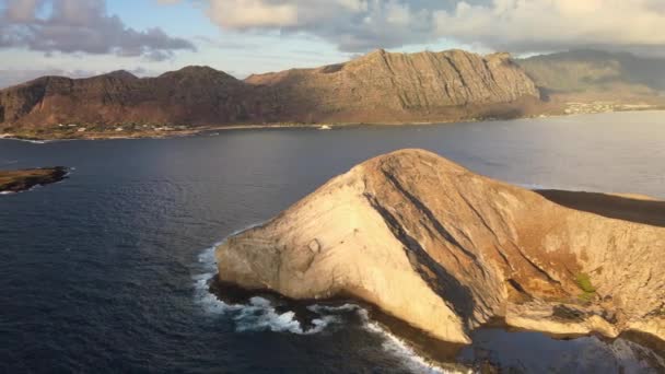 Långsam Och Stadig Drönarfilm Manana Island Eller Rabbit Island Hawaii — Stockvideo