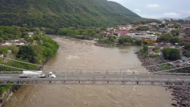 Κύρια Γέφυρα Πάνω Από Τον Ποταμό Magdalena Honda Κολομβία — Αρχείο Βίντεο