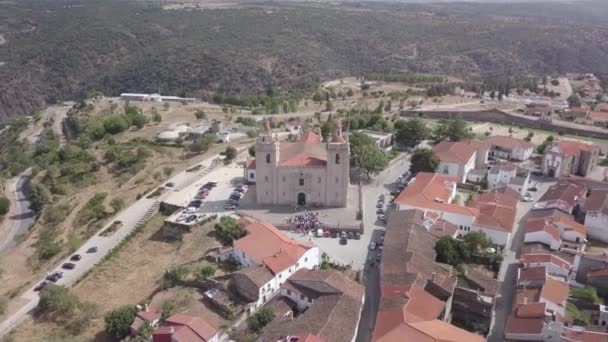 Photo Par Drone Village Église Médiévale Européenne Dans Les Montagnes — Video