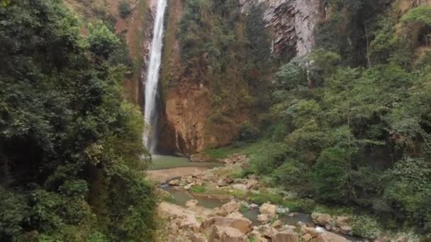 Revelando Tiro Cachoeira Meghalaya Índia — Vídeo de Stock