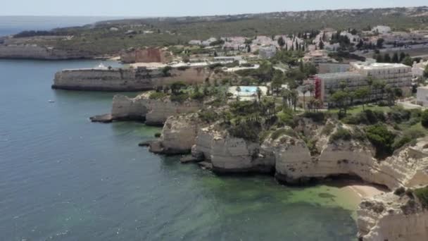 Drone Flies High Epic Coastal Cliffs Luxury Hotels Buildings Top — Stock Video