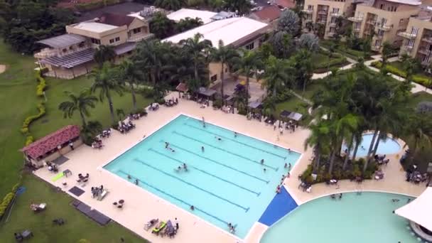 Mucha Gente Piscina Del Hotel — Vídeos de Stock