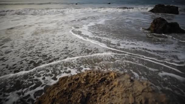 Rock Overlook Matador Beach Malibu — стокове відео