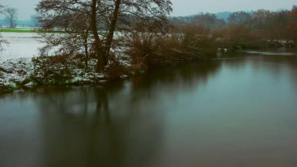 Reflections Snow Riverbank — Stock Video