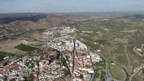 Wielki Strzał Widząc Całe Miasto Silves Wielkiej Wysokości Drona Słoneczny — Wideo stockowe