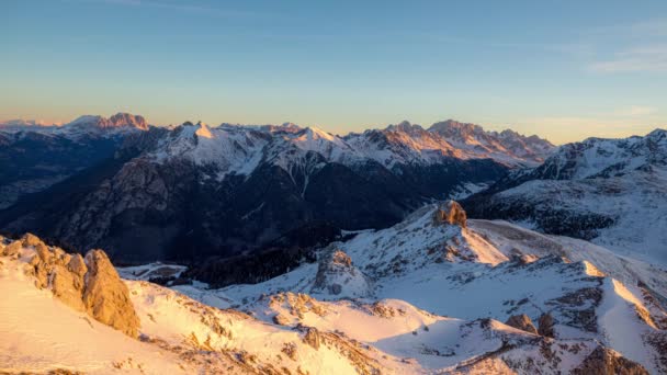 Epic Winter Time Lapse Snowy Mountain Peaks Dolomite Hermoso Cielo — Vídeo de stock