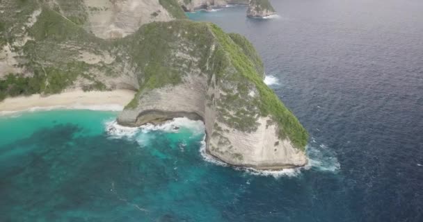 Iconic Kelingking Plajı Nusa Penida Adası Bali Dik Burun Beyaz — Stok video