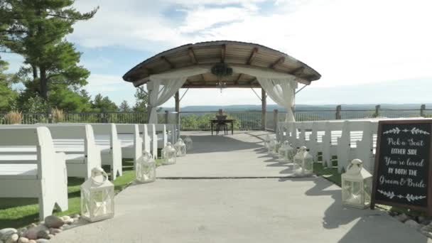 Elegante Local Cerimônia Casamento Porta Fora Com Lanternas Brancas Como — Vídeo de Stock