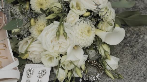 Чудовий Білий Квітковий Орнамент Закладений Квартирі Весільного Фільму — стокове відео