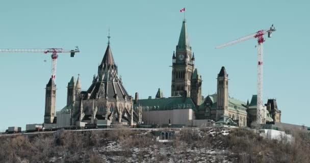 Vista Primavera Del Parlamento Canadá Construcción Desde Otro Lado Del — Vídeo de stock
