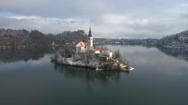 Vinter Antenn Sjö Blödde Pilgrimsfärd Kyrkan Antagande Maria Vacker Dag — Stockvideo