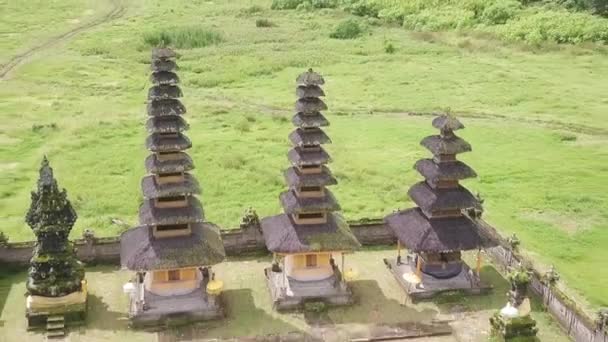 Vista Aérea Templo Hindu Paisagem Rural Verde Bali Indonésia — Vídeo de Stock