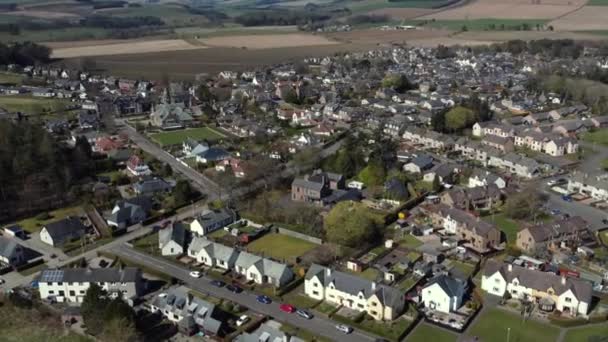 Veduta Aerea Della Città Scozzese Edzell Una Soleggiata Giornata Primaverile — Video Stock