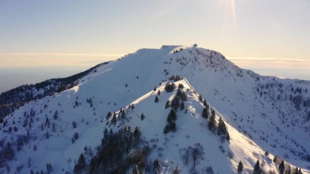 Epický Letecký Pohled Vrchol Italské Hory Cima Grappa Itálie — Stock video