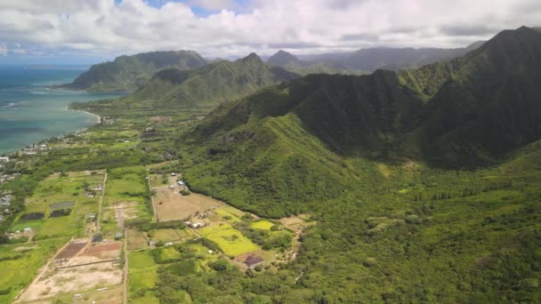 Antenn Utsikt Panorering Bergskedjor Hawaii — Stockvideo