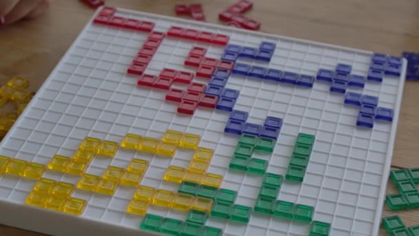 People Playing Board Game Blokus Filmed Tripod — Stock Video