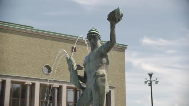 Statuie Poesidonului Din Centrul Göteborgului Filmat Într Însorită Vară Aproape — Videoclip de stoc