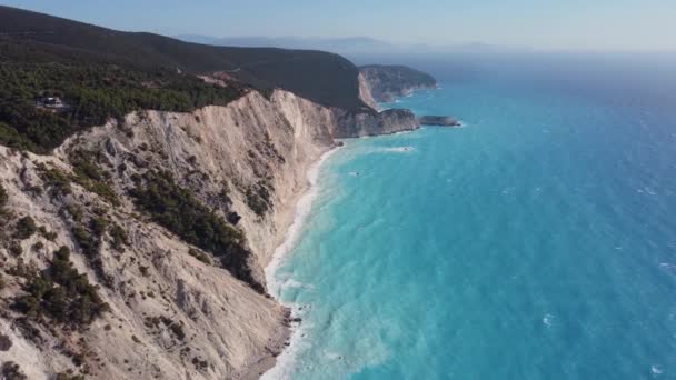 Ειδυλλιακά Κρυστάλλινα Νερά Της Παραλίας Εγκρεμνοί Στη Λευκάδα Εναέρια — Αρχείο Βίντεο