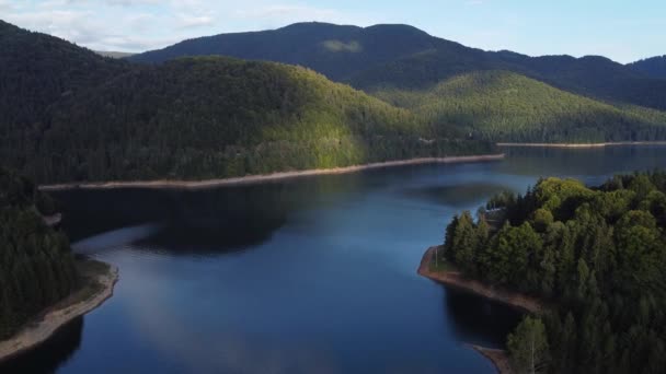 Vackra Flygbilder Sjön Vidraru Och Fagaras Bergen Rumänien — Stockvideo