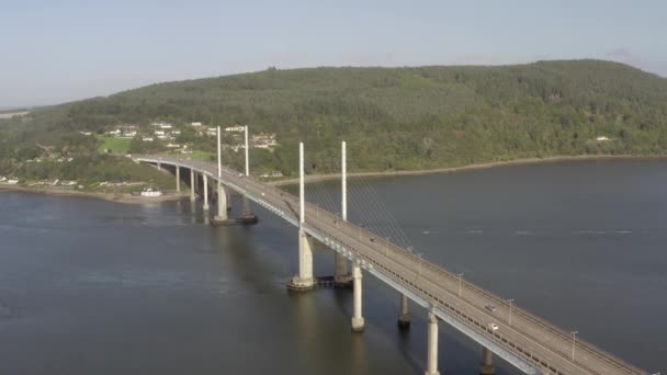 Αεροφωτογραφία Της Γέφυρας Kessock Μια Ηλιόλουστη Μέρα Inverness Σκωτία Κύκλος — Αρχείο Βίντεο