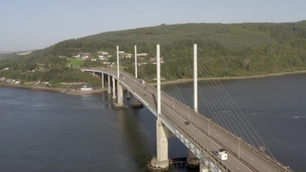 Luftaufnahme Der Kessock Bridge Einem Sonnigen Tag Inverness Schottland Weg — Stockvideo