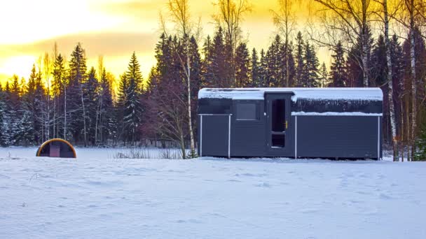 Still Shot Cabin Barrel Sauna Covered Snow Dramatic Sky — Stock Video