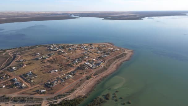 Movimento Paralaxe Aérea Weeroona Ilha Pequena Cidade Ribeirinha Paisagem Natural — Vídeo de Stock