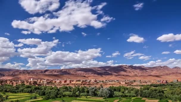 Zeitraffer Der Alten Marokkanischen Stadt Einem Sonnigen Tag Mit Blauem — Stockvideo