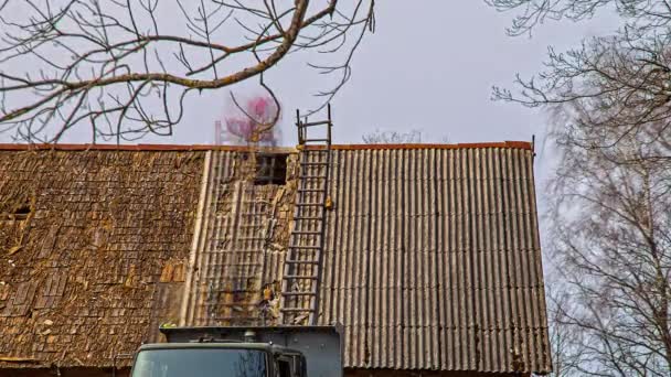 Kontraktor Atap Yang Berubah Bergelombang Atap Konstruksi Tilapse — Stok Video