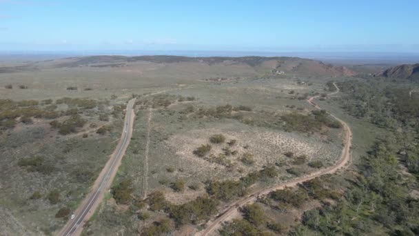 Aerial Flyover Horrocks Pass Countryside Road Surrounded Vegetation South Australia — Vídeos de Stock