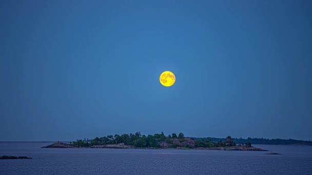 Yellow Colored Super Full Moon Rises Sky Remote Island Sea — Stock Video