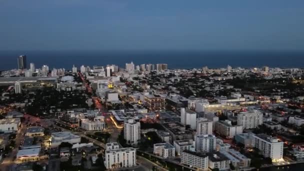 Miami South Beach Hiperlapso Aéreo Início Noite Com Horizonte Oceânico — Vídeo de Stock