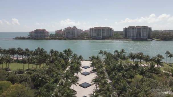 Tiefflug Über South Pointe Park Miami Zum Government Cut Kanal — Stockvideo