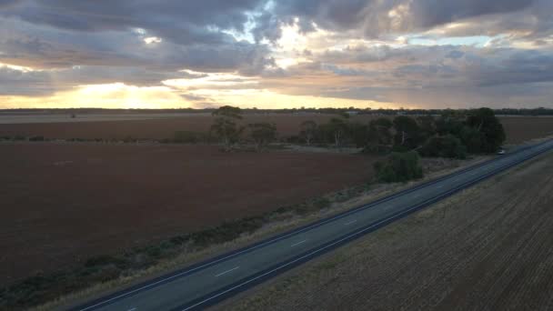 Aerial Side Pan Asphalt Road Rural Fields Australian Countryside — Vídeo de stock