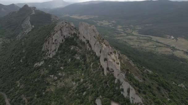 Повітряні Орбіти Історичний Замок Височить Вапнякових Скелях Франції — стокове відео