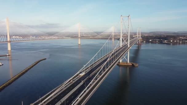 Widok Lotu Ptaka Most Forth Road Queensferry Crossing Tle Krążąc — Wideo stockowe