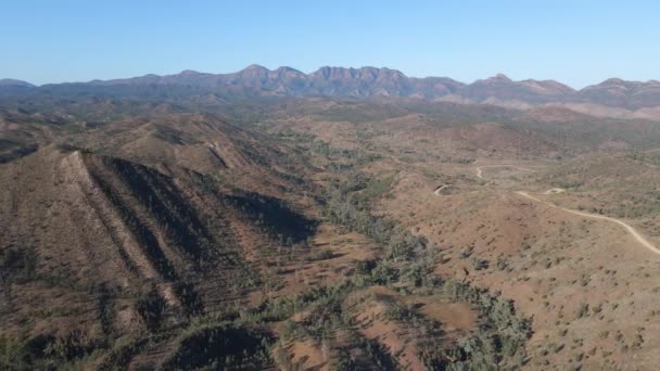 Pullback Bunyeroo Gorge Rugged Terrain South Australian Outback — Stock Video