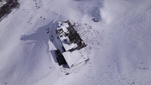 Spinning Top Vista Los Esquiadores Divirtiéndose Folie Douce Los Alpes — Vídeos de Stock