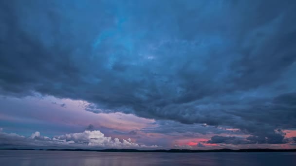 Nuvens Azuladas Bizarras Que Protegem Costas Mar Báltico — Vídeo de Stock