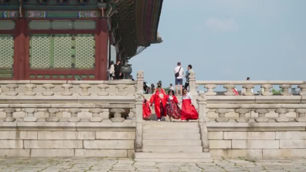 Familie Gyeongbokgung Palast Traditioneller Koreanischer Kleidung Hanbok Seoul Südkorea Breit — Stockvideo