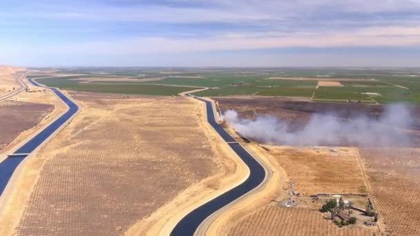 Καπνός Bushfire Που Προέρχεται Από Την Εκτεταμένη Πεδιάδα Της Κεντρικής — Αρχείο Βίντεο