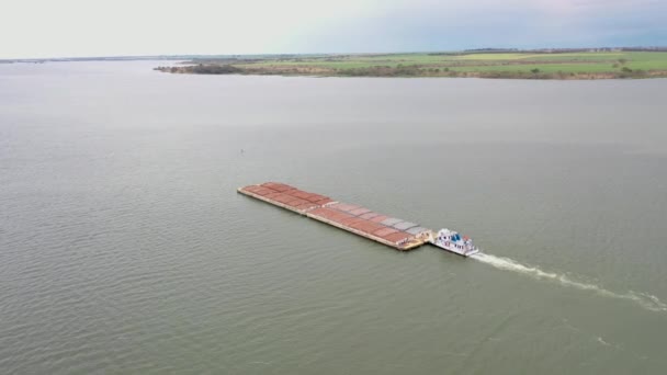 Tiet Paran Yoluna Çıkan Soya Fasulyeleriyle Dolu Bir Mavna — Stok video