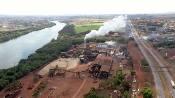 Luchtfoto Van Biobrandstof Suikerriet Ethanolfabriek — Stockvideo