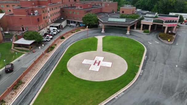 Helipuerto Helipad Hospital Médico Entrada Instalación Señal Emergencia Revelación Aérea — Vídeos de Stock